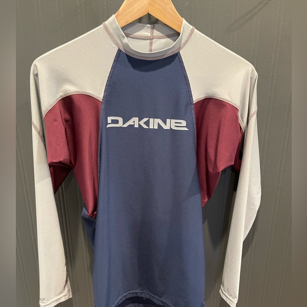 Dakine cycling shirt Medium stretch long sleeve pullover bicycle mock neck mens